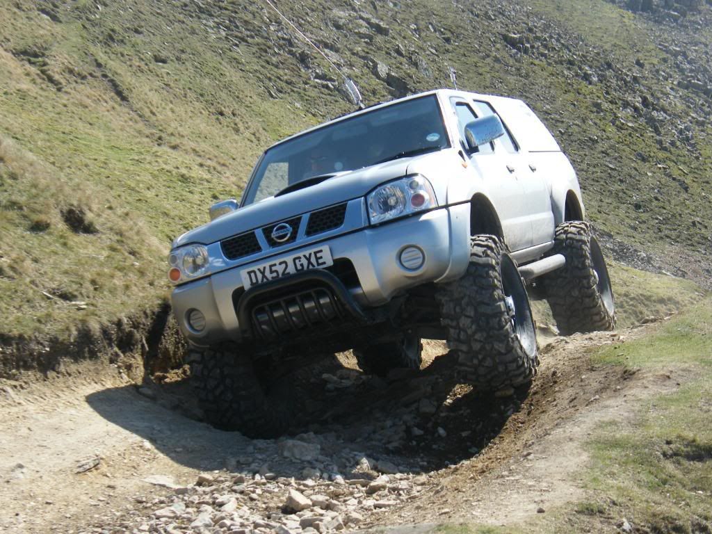 Nissan navara 4wd flashing #4