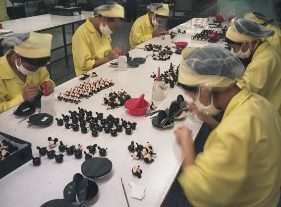 Фабрика китайских игрушек