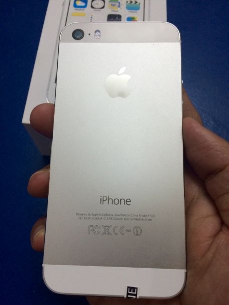 Bán nhanh IP5 5S 16gb silver!! fullbox phụ kiện zin theo máy!! còn bh!! nhiều hình!!! - 1