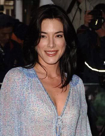 jaime-murray-quit-britain.jpg