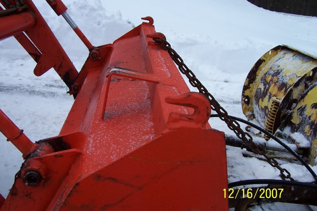snowandgaragetractorpics033.jpg