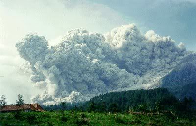 wedhus gembel, mount merapi erupts