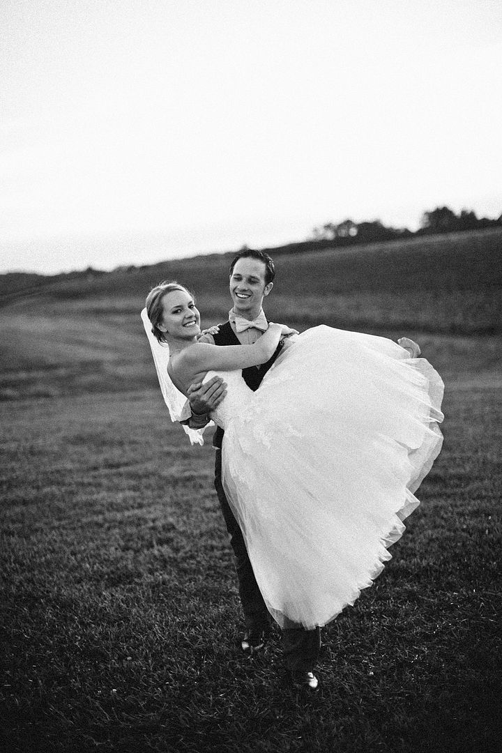  photo erica_eric_linganore_winery_vineyard_wedding_carnival_wedding_im_kristen_photography_maryland113of146.jpg