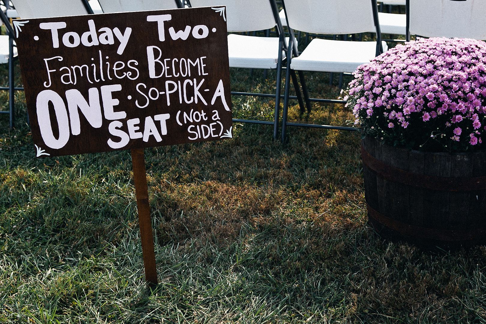  photo erica_eric_linganore_winery_vineyard_wedding_carnival_wedding_im_kristen_photography_maryland19of146.jpg