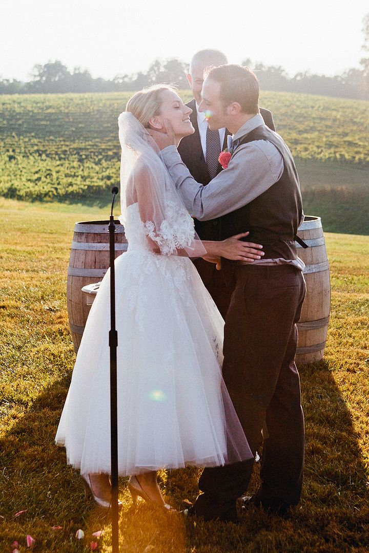  photo erica_eric_linganore_winery_vineyard_wedding_carnival_wedding_im_kristen_photography_maryland90of146.jpg