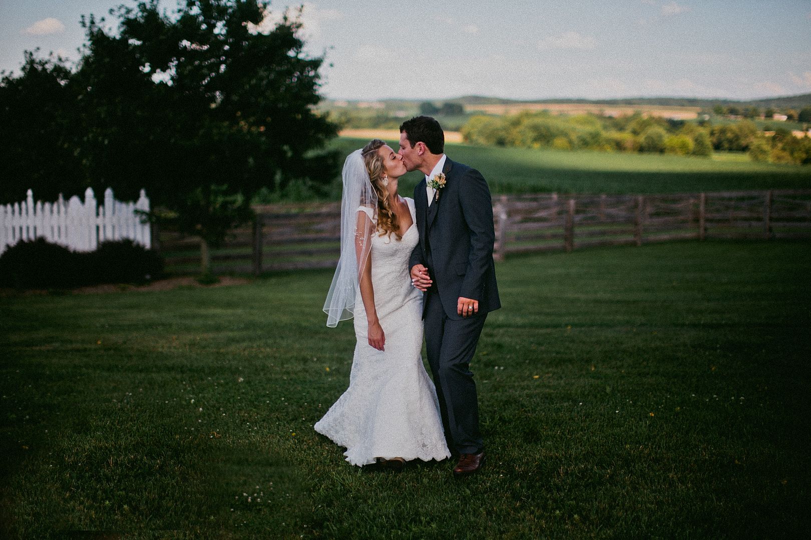  photo becca_nick_maryland_wedding_photographer_walkers_overlook_wedding_photography103of166.jpg