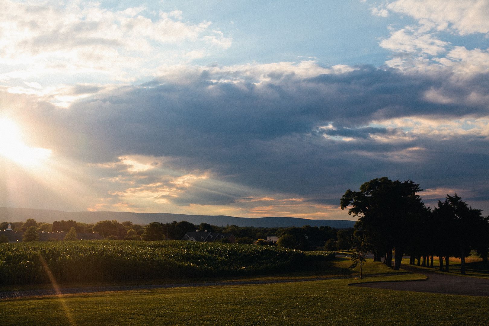  photo becca_nick_maryland_wedding_photographer_walkers_overlook_wedding_photography144of166.jpg