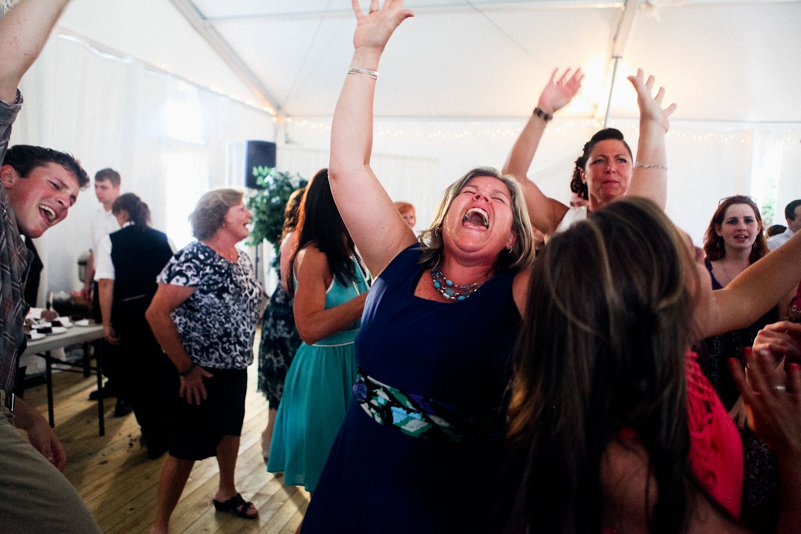  photo becca_nick_maryland_wedding_photographer_walkers_overlook_wedding_photography157of166.jpg