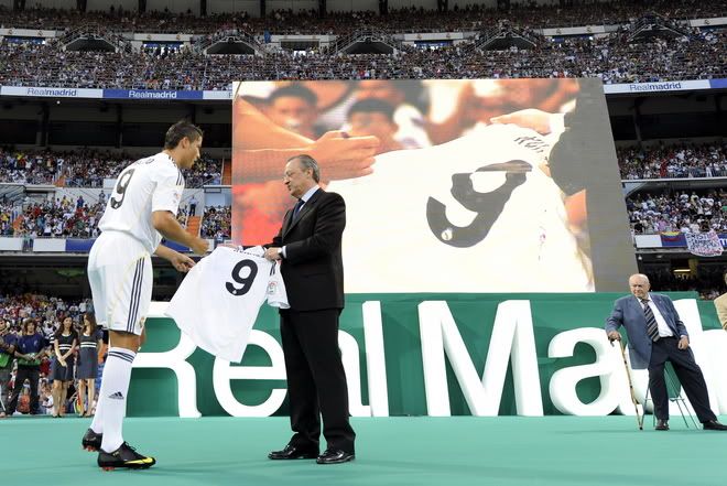 picture_cristiano_ronaldo_564.jpg cristiano ronaldo real madrid image by oscaf