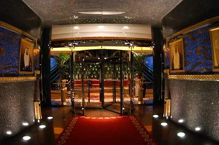 รูปภาพ BURJ AL ARAB โรงแรมหรู 7 ดาวที่ดูไบ สวยที่สุดในโลก