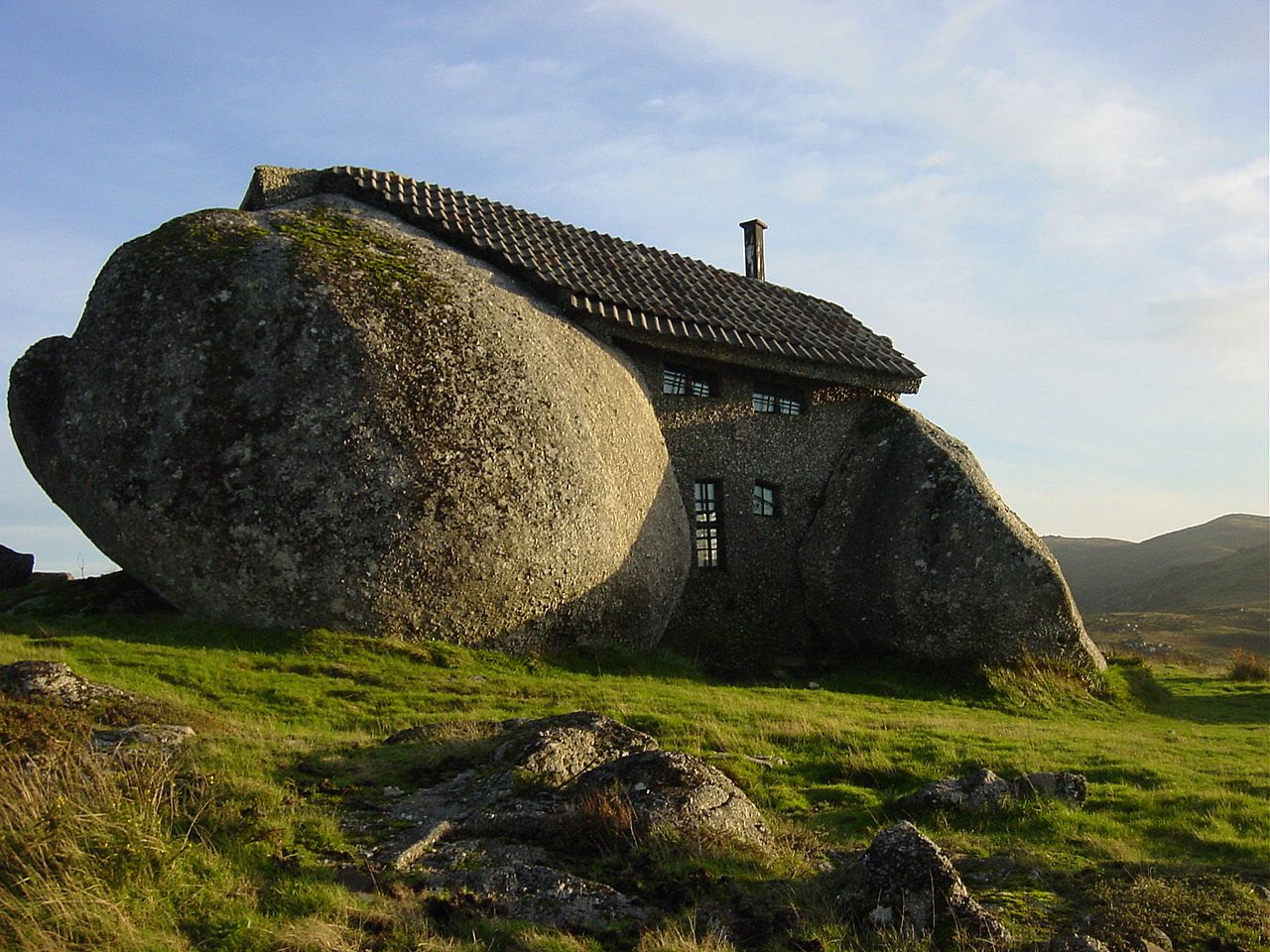 รูปภาพ บ้านหิน Stone house ของจริงที่โปรตุเกส