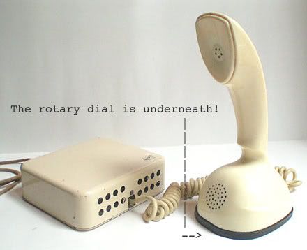 White-Bakelite-Phone-1960.jpg