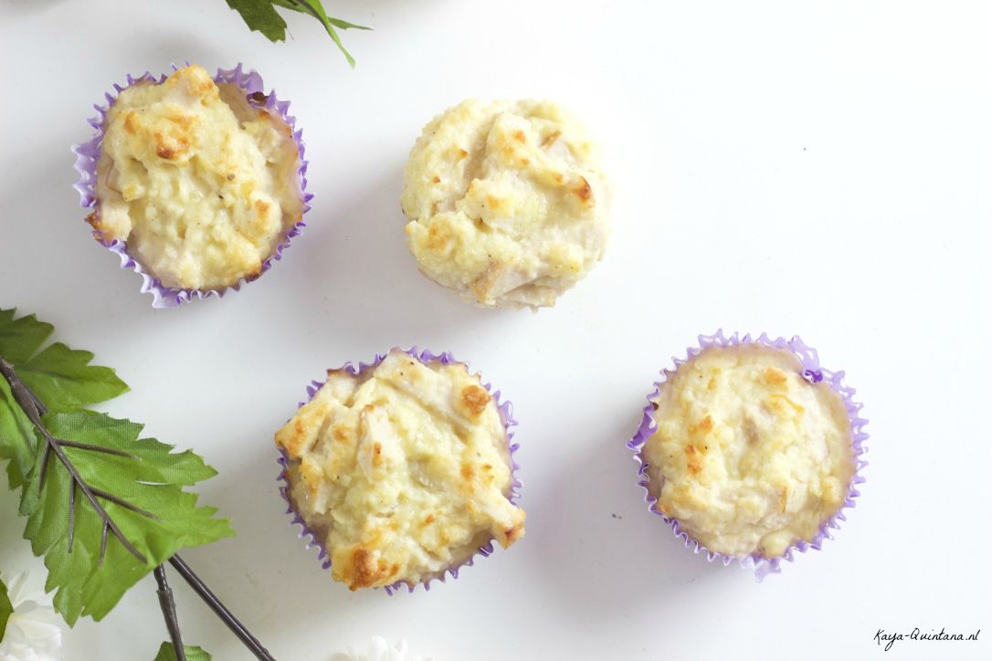 Low carb cream cheese muffins with coconut flour