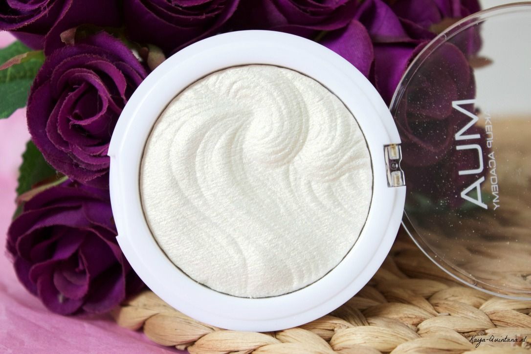 MUA Undress your skin highlighter review