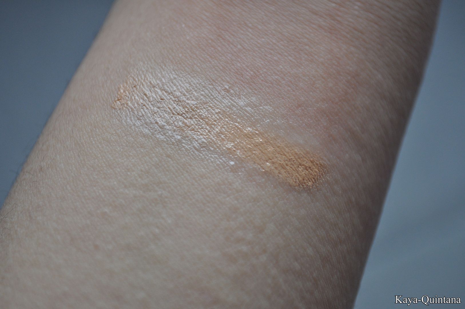 benefit fake up concealer swatches