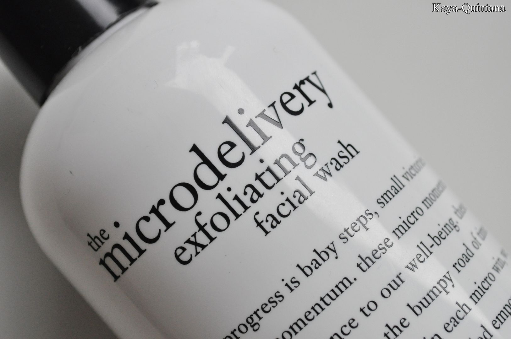 the microdelivery exfoliating facial wash