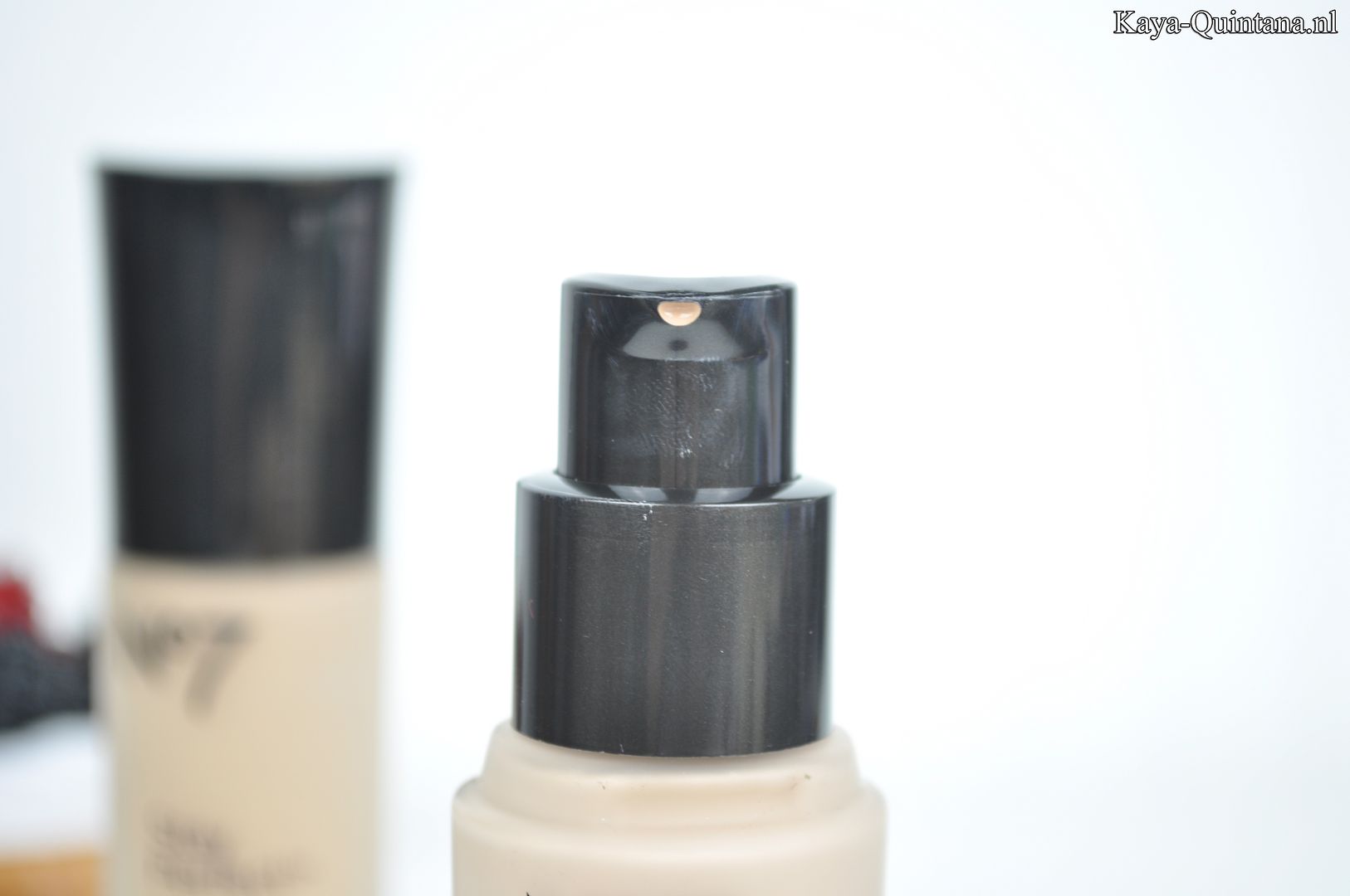 boots no7 stay perfect foundation medium coverage