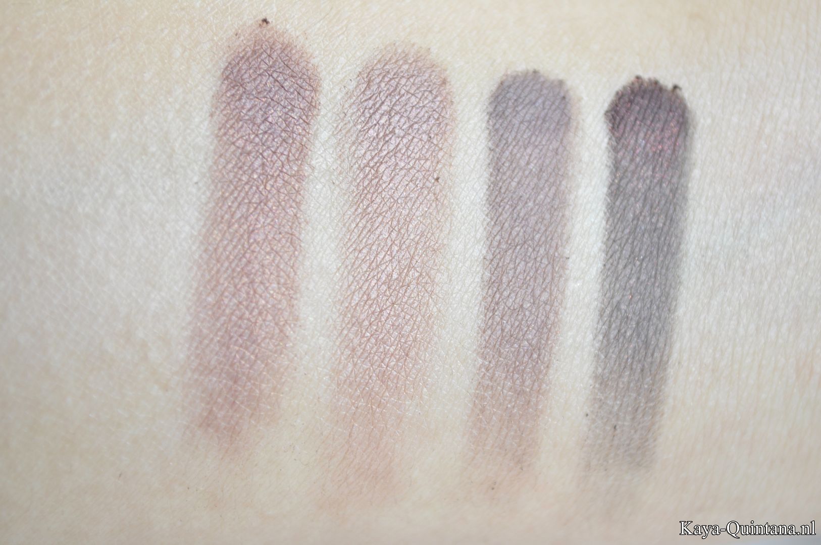 urban decay naked 3 eyeshadow swatches