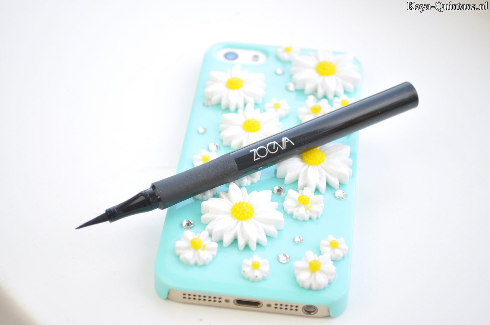 zoeva cat eye pen