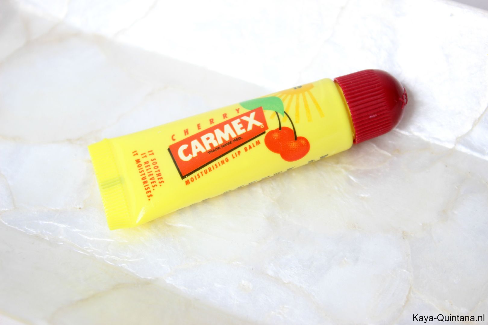 carmex lip balm cherry