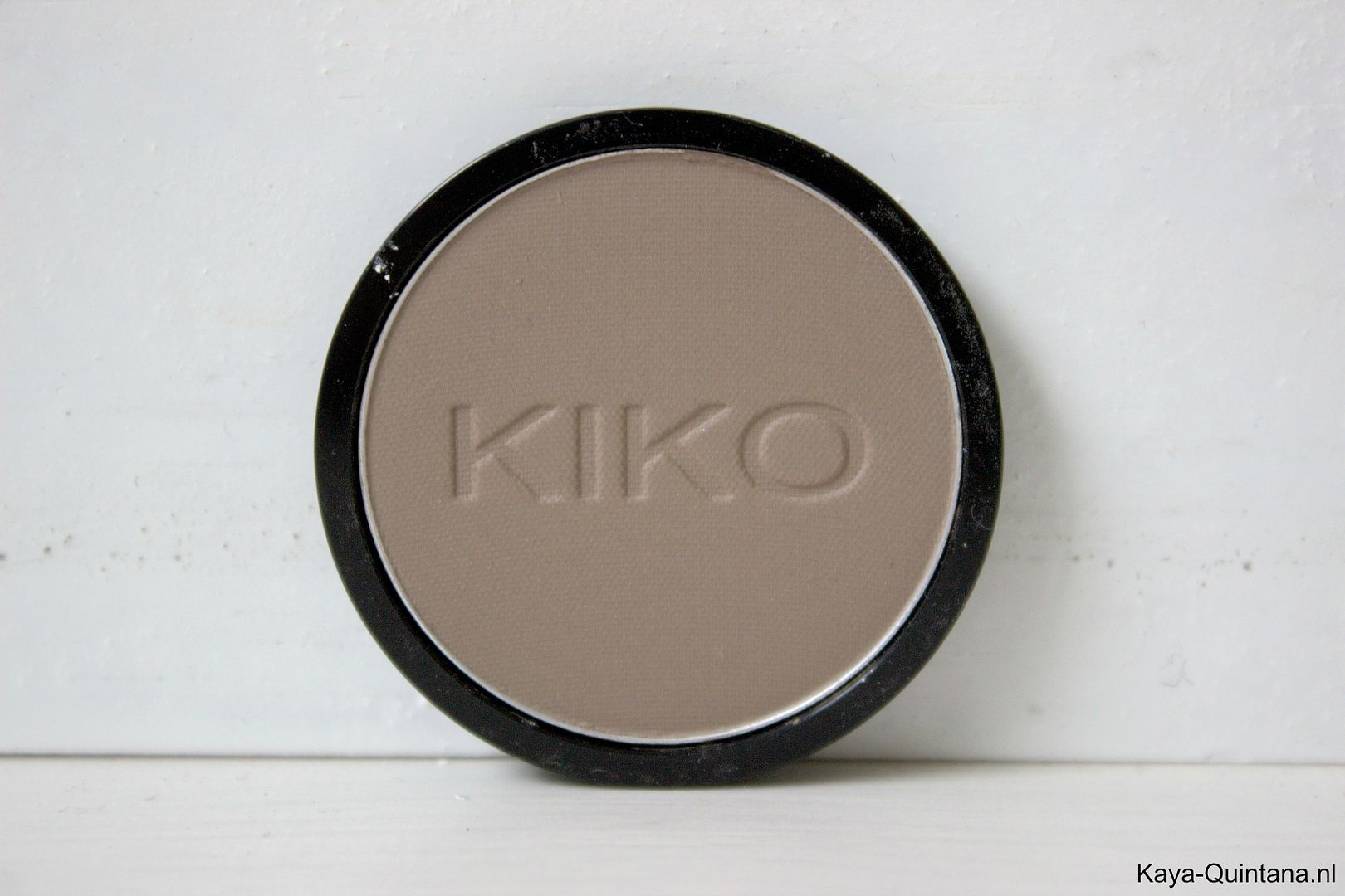 kiko eyeshadow 239 mat gray taupe