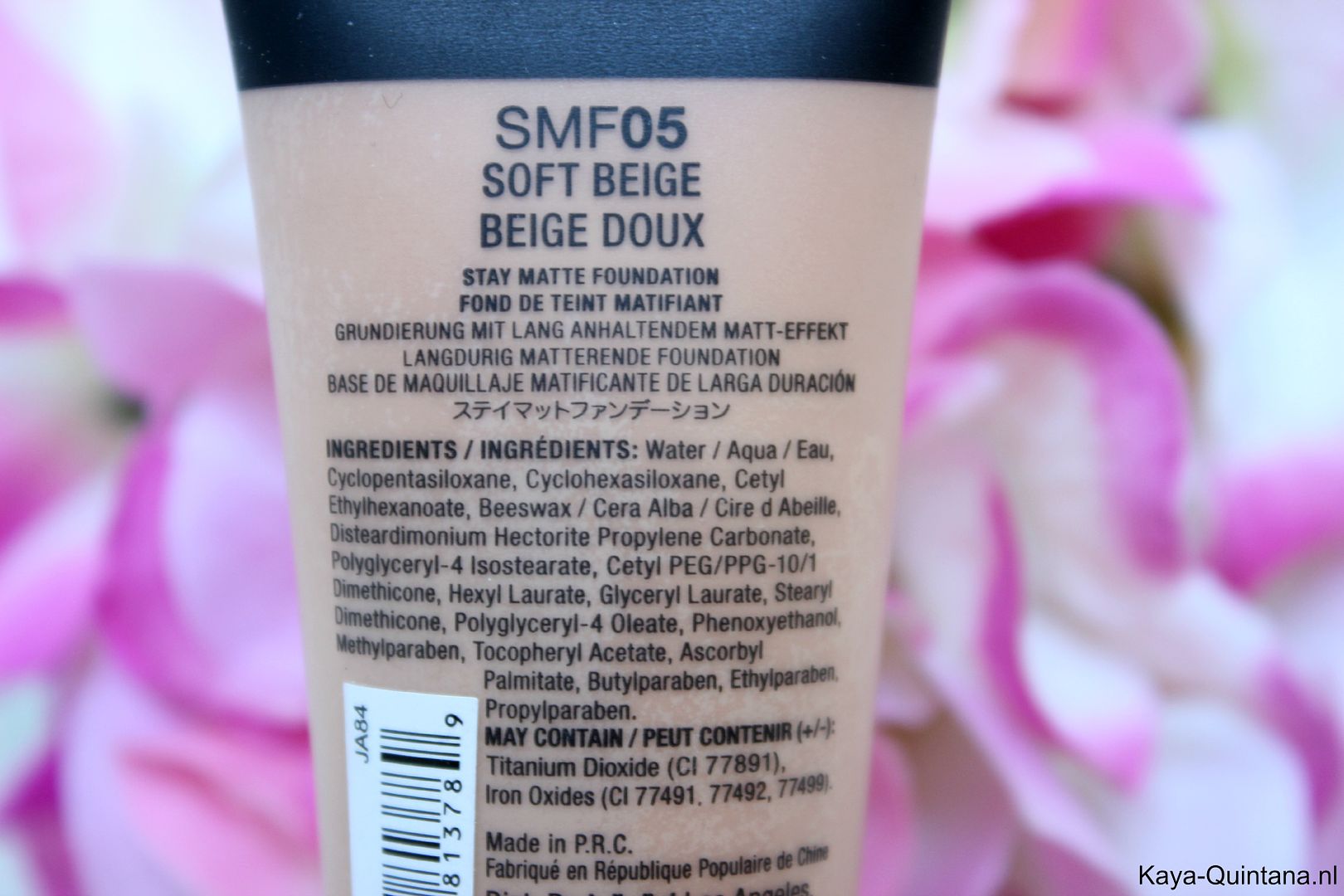 stay matte but not flat liquid foundation review