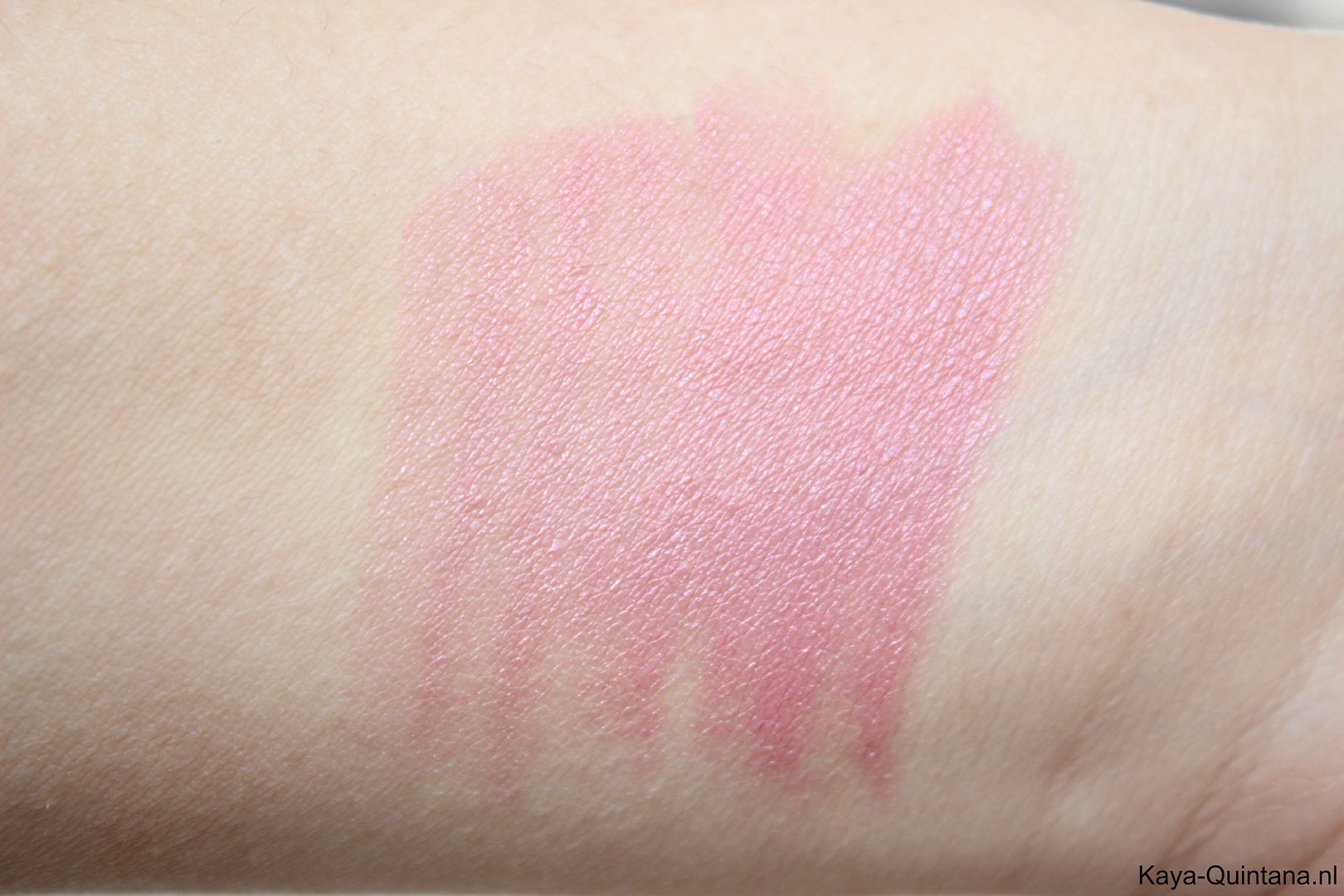 inglot lipstick roze