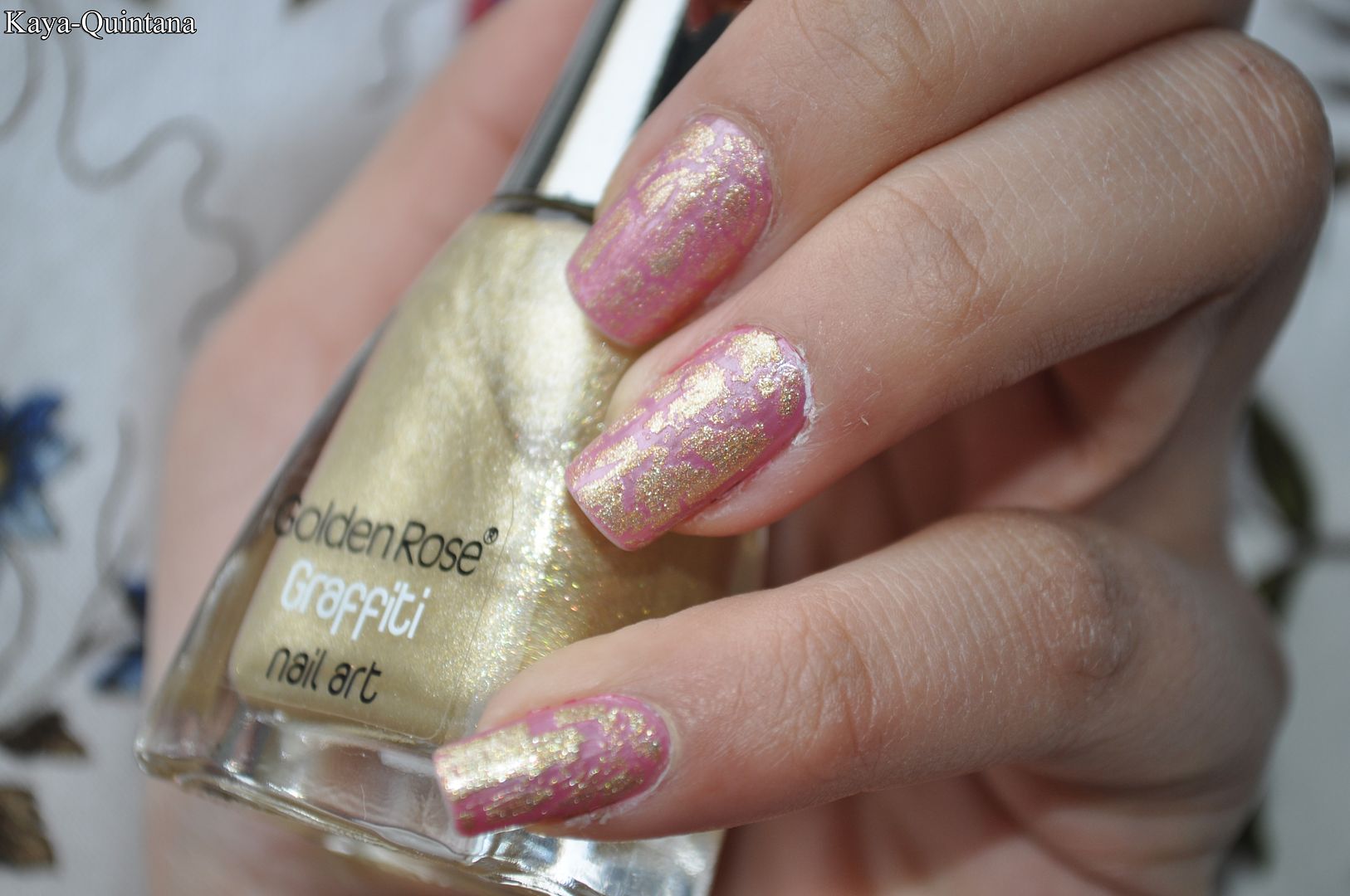 golden rose graffiti nail art nagellak 13