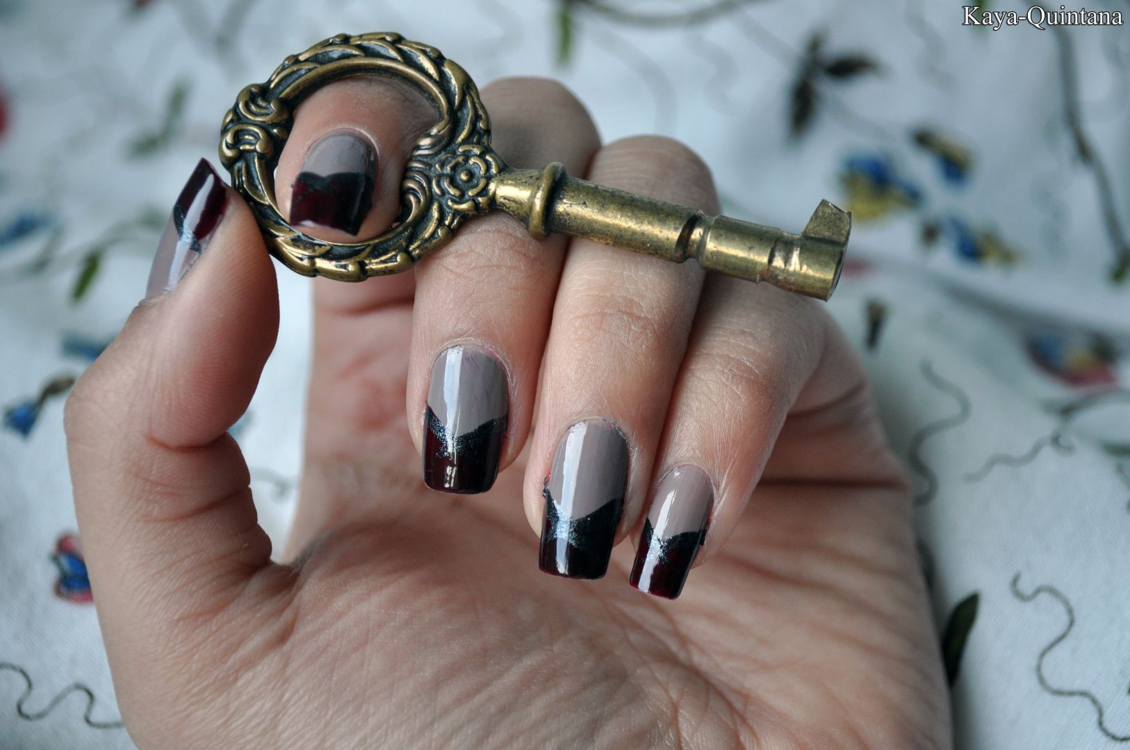 v shaped manicure