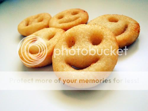 Smiley_Fries_by_tokilee.jpg