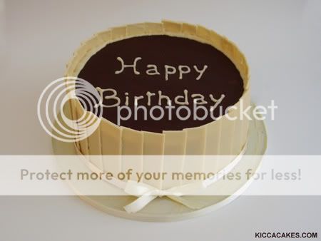 B072-CHOCOLATE-BIRTHDAY-CAKE