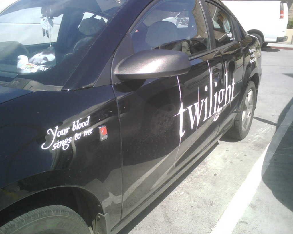 http://i232.photobucket.com/albums/ee236/shadowma1771/Twilight/TwilightCar220mar09.jpg