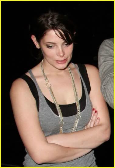 http://i232.photobucket.com/albums/ee236/shadowma1771/Twilight/ashley-greene-rafi-gavron-myhous-5.jpg