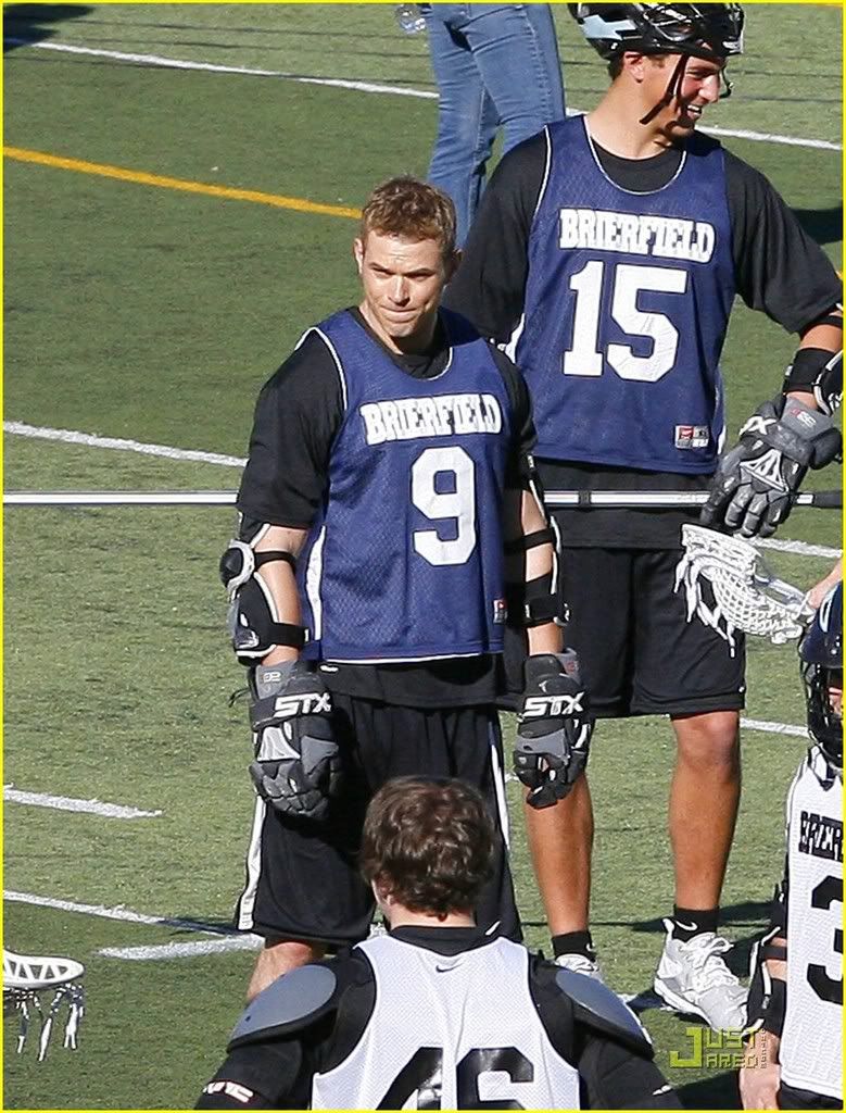 http://i232.photobucket.com/albums/ee236/shadowma1771/Twilight/kellan-lutz-lacrosse-player-05.jpg