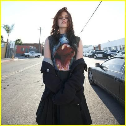 http://i232.photobucket.com/albums/ee236/shadowma1771/Twilight/kristen-stewart-nylon-09-march-c-5.jpg